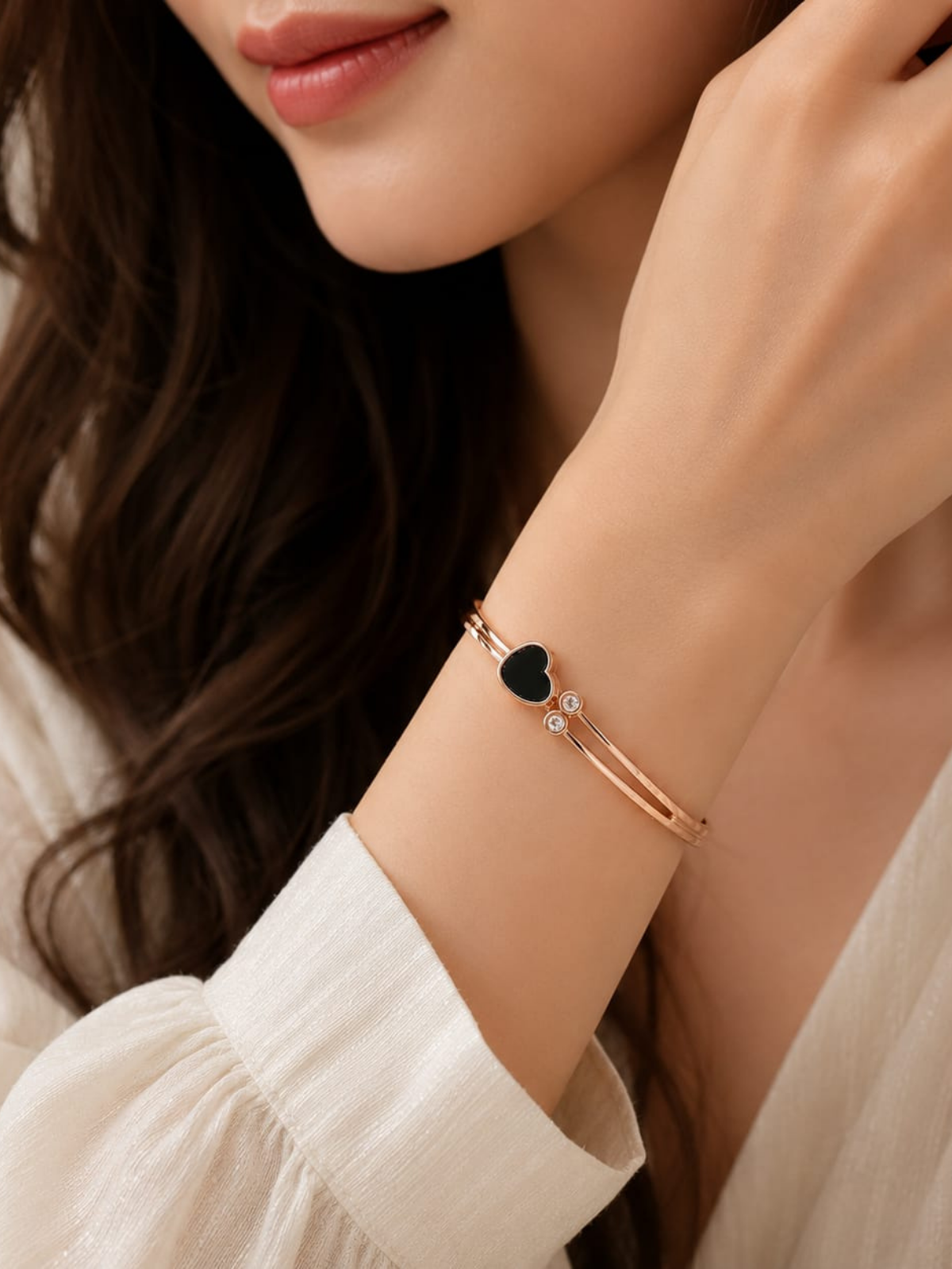 Heart Shape Gold-Plated Adjustable Black Heart Crystal Bracelet for Women