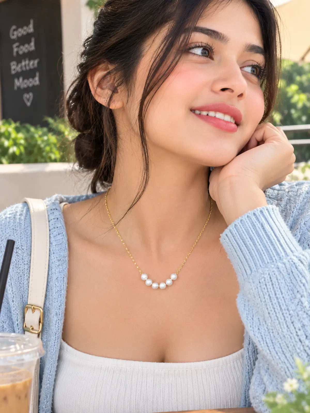  Gold chain pearl necklace