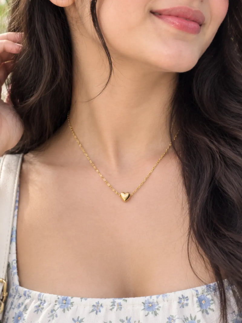 Minimalist golden heart pendant necklace for women